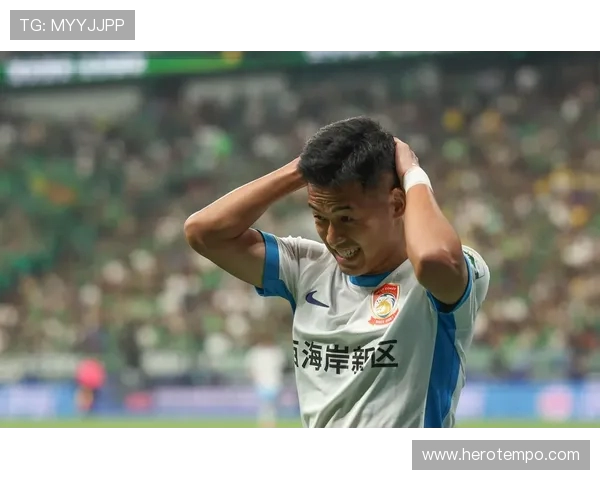 恩加德乌头球造门将乌龙 国安半场 1-0 领先西海岸(2)